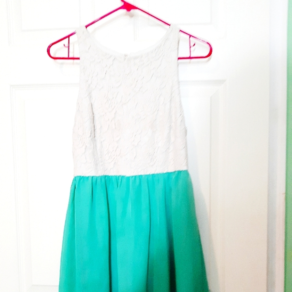 Mint green  short party dress  open in back